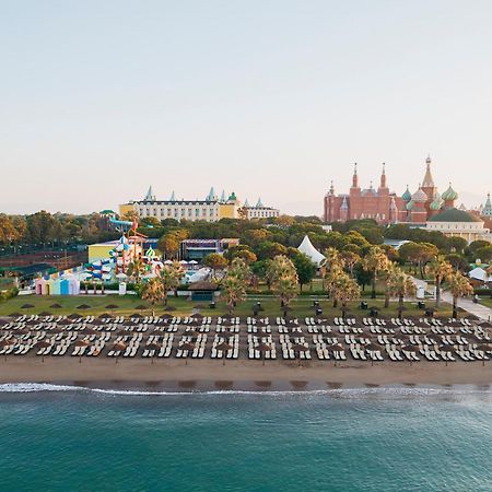 Kremlin Palace Antalya Buitenkant foto The beach at the complex