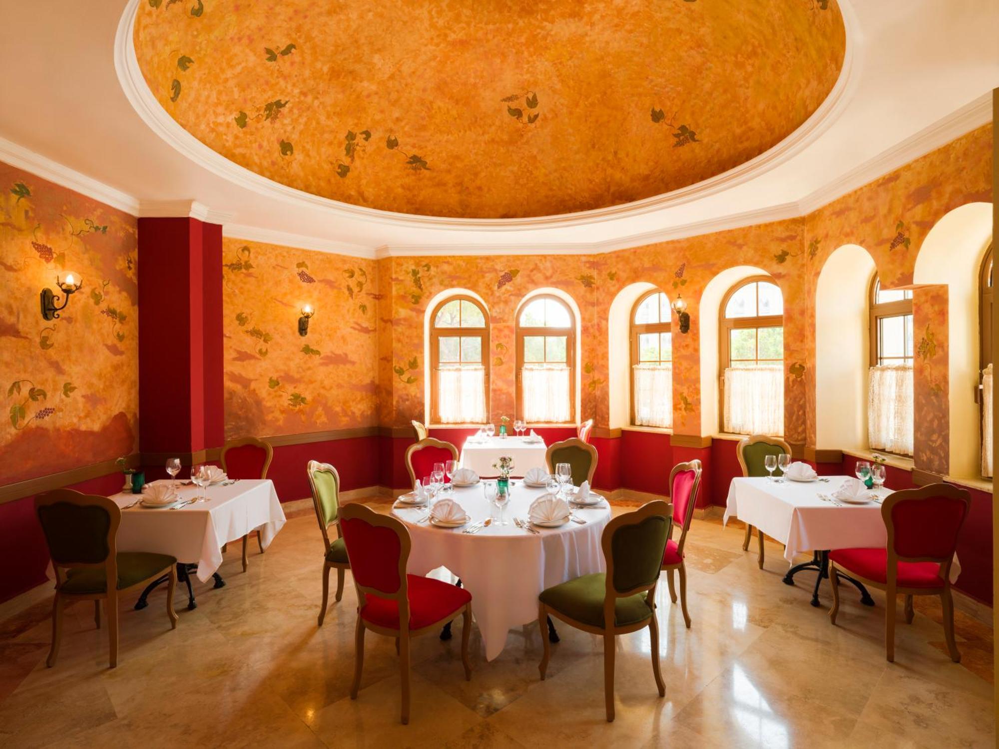 Kremlin Palace Antalya Buitenkant foto Restaurant