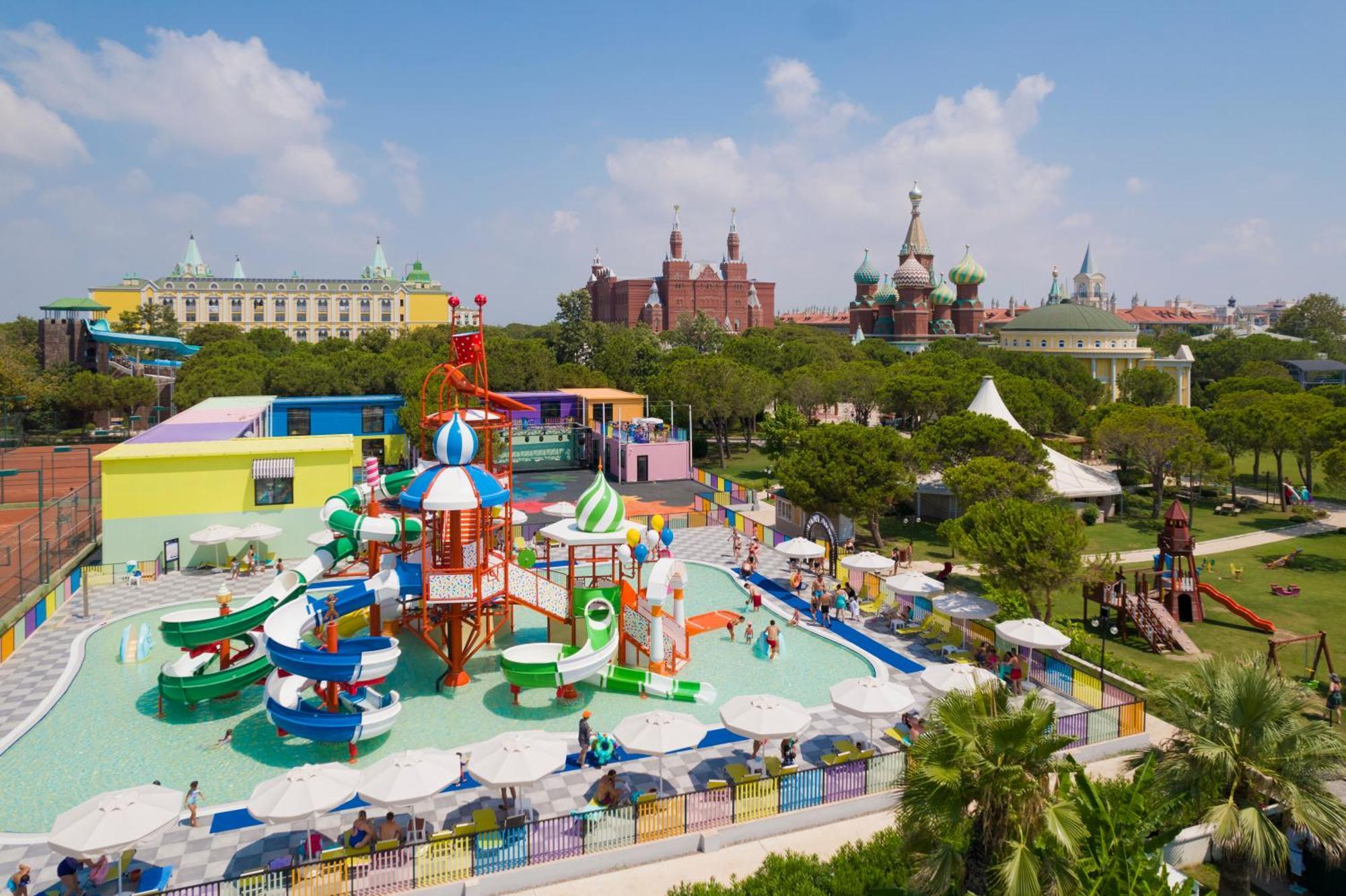 Kremlin Palace Antalya Buitenkant foto Water Park
