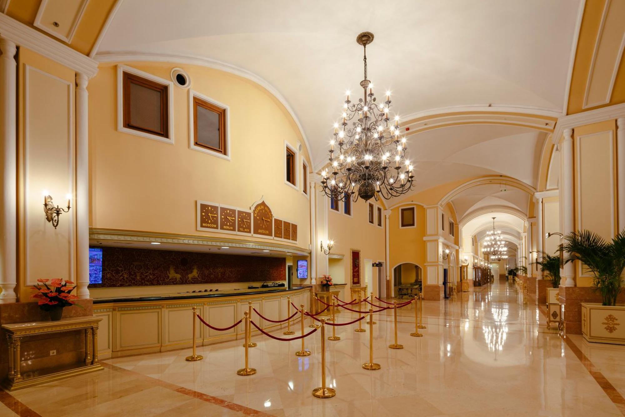 Kremlin Palace Antalya Buitenkant foto Lobby